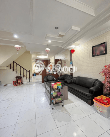 BISNIS POTENSIAL! Vila di Medan Timur, Luas 90m2m², Hasil Menjanjikan BISNIS POTENSIAL! Vila di Medan Timur, Luas 90m2m², Hasil Menjanjikan