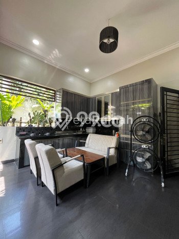 FOR SALE! Vila Kawasan Medan Timur, Area 658m2m², Dekat ke Fasilitas Umum FOR SALE! Vila Kawasan Medan Timur, Area 658m2m², Dekat ke Fasilitas Umum