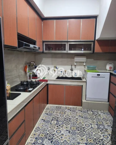 FOR SALE! Vila Kawasan Medan Sunggal, Area 86m2m², Posisi Strategis FOR SALE! Vila Kawasan Medan Sunggal, Area 86m2m², Posisi Strategis