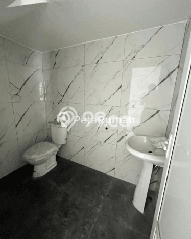 FOR SALE! Vila Kawasan Medan Barat, Luas 81m2m², Dekat ke Pusat Kota FOR SALE! Vila Kawasan Medan Barat, Luas 81m2m², Dekat ke Pusat Kota