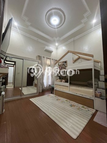 FOR SALE! Vila Kawasan Medan Timur, Area 658m2m², Dekat ke Fasilitas Umum FOR SALE! Vila Kawasan Medan Timur, Area 658m2m², Dekat ke Fasilitas Umum