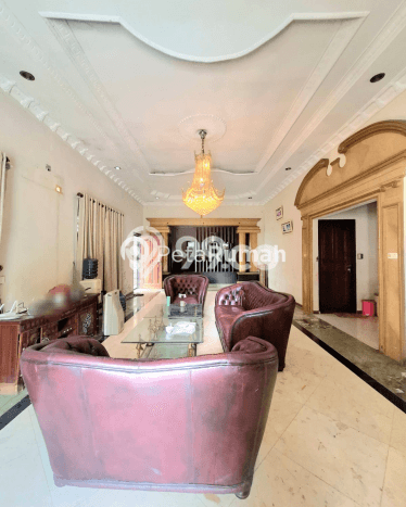 Lokasi strategis! Rumah siap huni dikontrakkan di Medan Sunggal LB 260m2 Lokasi strategis! Rumah siap huni dikontrakkan di Medan Sunggal LB 260m2