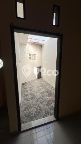Rumah Strategis Modern Lb 220m2 di Pakis, Malang Rumah Strategis Modern Lb 220m2 di Pakis, Malang