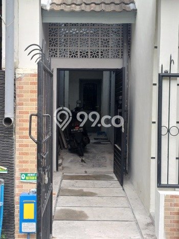 SIAP HUNI! Rumah Asri di Malang Kota, Luas 98m² Bangunan 110m² SIAP HUNI! Rumah Asri di Malang Kota, Luas 98m² Bangunan 110m²