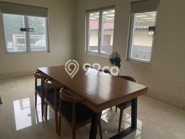 LOKASI PREMIUM! Rumah di , 6 KM, Area Tenang, Luas 414m2m² Bangunan 750m2m² LOKASI PREMIUM! Rumah di , 6 KM, Area Tenang, Luas 414m2m² Bangunan 750m2m²
