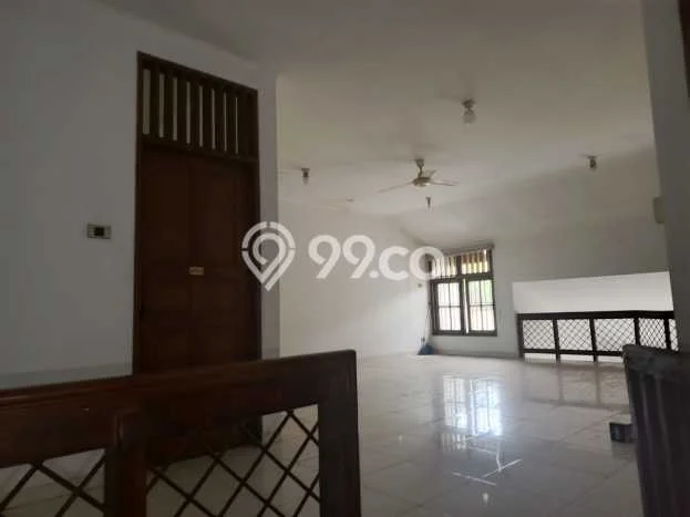 Jarang Ada! Rumah Kontrakan 4 Kamar Bagus Siap Huni Puri Indah Jarang Ada! Rumah Kontrakan 4 Kamar Bagus Siap Huni Puri Indah