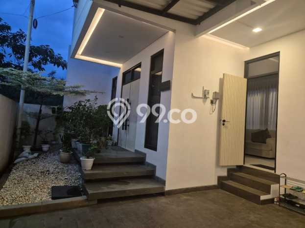BEST CHOICE! Rumah di Ciwaruga, LT 121m2m² LB 250m2m² BEST CHOICE! Rumah di Ciwaruga, LT 121m2m² LB 250m2m²