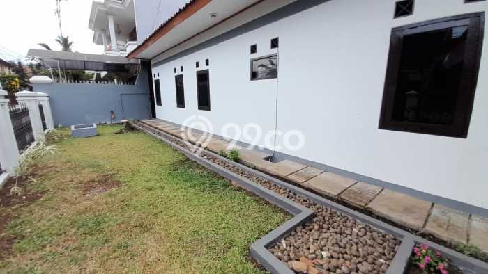 FEATURED! Rumah di Sayap Dago, 2 KM, Lokasi Strategis, LT 300m² Bangunan 250m² FEATURED! Rumah di Sayap Dago, 2 KM, Lokasi Strategis, LT 300m² Bangunan 250m²