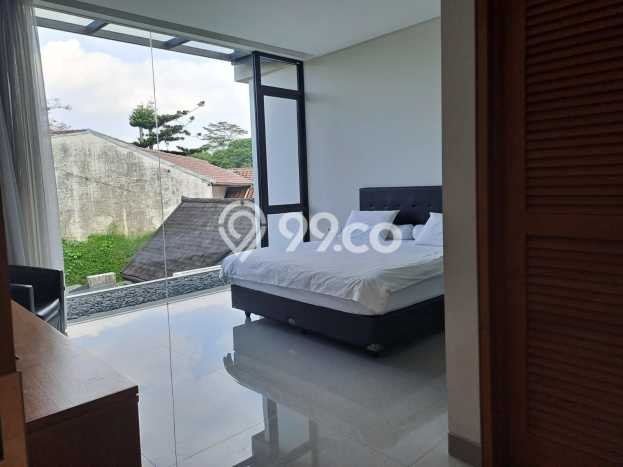 Rumah Elit LB 1000m2 Siap Huni Desain Elegan di Sayap Dago, Bandung Rumah Elit LB 1000m2 Siap Huni Desain Elegan di Sayap Dago, Bandung