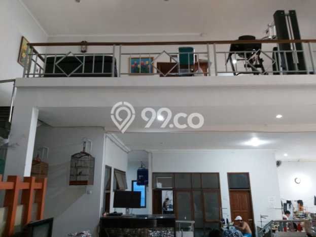 Ready to Use! Premium House LT 500m2 Desain Elegan di Buah Batu Ready to Use! Premium House LT 500m2 Desain Elegan di Buah Batu