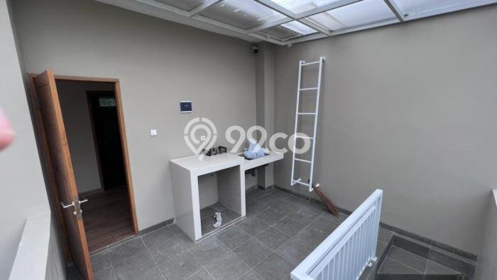 Rumah Luxury Modern Siap Huni di Sayap Dago Bandung Rumah Luxury Modern Siap Huni di Sayap Dago Bandung