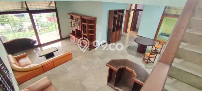 Rumah Disewakan Bandung LT 680m2 LB 325m2 Kawasan Setiabudi Rumah Disewakan Bandung LT 680m2 LB 325m2 Kawasan Setiabudi