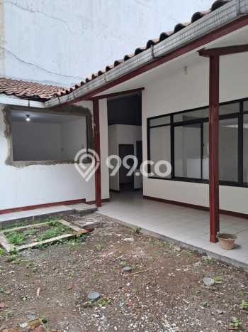 Rumah di Pajajaran, 6 KT, Dekat Universitas, LT 300m² Bangunan 300m² Rumah di Pajajaran, 6 KT, Dekat Universitas, LT 300m² Bangunan 300m²