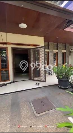 Hunian Impian Keluarga! Rumah 2 Lantai di , Bandung, LT 300m2m² Bangunan 250m2m² Hunian Impian Keluarga! Rumah 2 Lantai di , Bandung, LT 300m2m² Bangunan 250m2m²