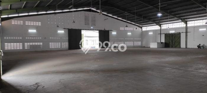 Unit Gudang Disewakan di Soekarno Hatta di Area Ramai & Strategis Unit Gudang Disewakan di Soekarno Hatta di Area Ramai & Strategis