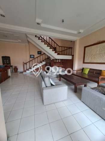 Jarang Ada! Rumah Kontrakan 5 Kamar Bagus Siap Huni Setiabudi Jarang Ada! Rumah Kontrakan 5 Kamar Bagus Siap Huni Setiabudi