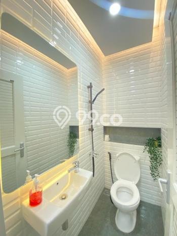 Disewakan! Rumah 3 Kamar Tidur &
3 Kamar Mandi di Kota Baru Parahyangan, Bandung Disewakan! Rumah 3 Kamar Tidur &
3 Kamar Mandi di Kota Baru Parahyangan, Bandung