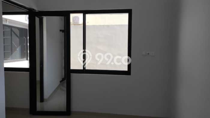 Siap Huni Rumah Mewah 4 Kamar di Regol Dekat ke Mana Pun Siap Huni Rumah Mewah 4 Kamar di Regol Dekat ke Mana Pun