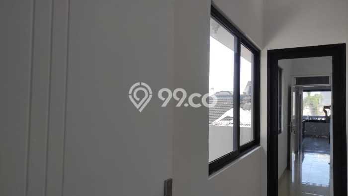Siap Huni Rumah Mewah 4 Kamar di Regol Dekat ke Mana Pun Siap Huni Rumah Mewah 4 Kamar di Regol Dekat ke Mana Pun