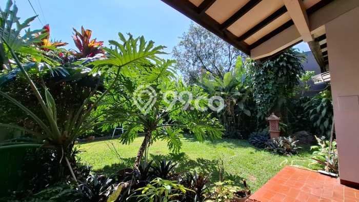 Rumah Asri area Setiabudi, 2 KT, LT 160m² LB 160m² Rumah Asri area Setiabudi, 2 KT, LT 160m² LB 160m²