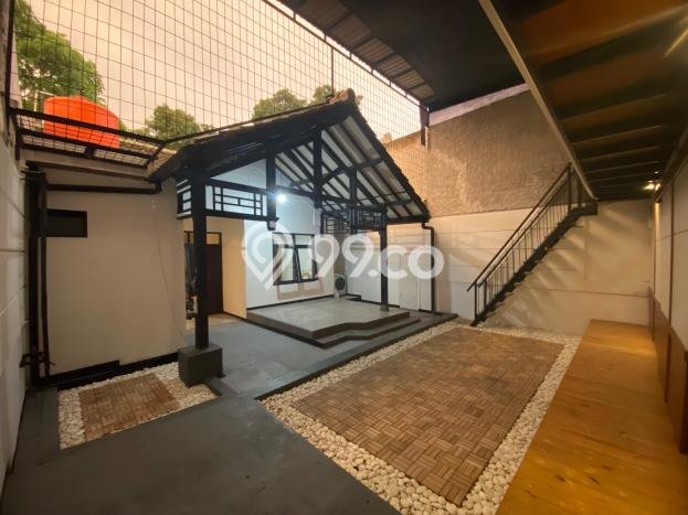 Rumah Luas Asri 5 KT Siap Pakai di Cisarua Bandung Rumah Luas Asri 5 KT Siap Pakai di Cisarua Bandung