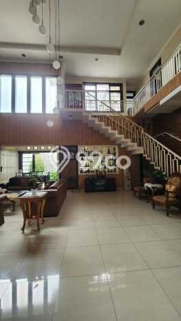 Rumah Elit LB 800m2 Siap Huni Desain Elegan di Riau, Bandung Rumah Elit LB 800m2 Siap Huni Desain Elegan di Riau, Bandung