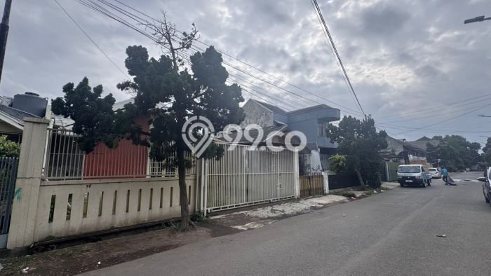 For Sale! Premium House LT 270m2 Desain Elegan di Bandung Kota For Sale! Premium House LT 270m2 Desain Elegan di Bandung Kota