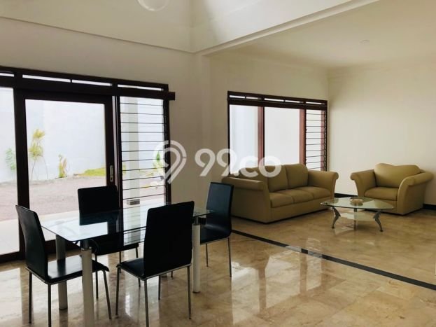 SPECIAL RATE! Rumah di , 4 KM, Lingkungan Asri, LT 375m2m² LB 400m2m² SPECIAL RATE! Rumah di , 4 KM, Lingkungan Asri, LT 375m2m² LB 400m2m²