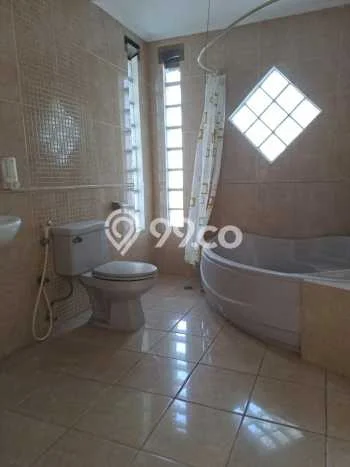 Jarang Ada! Rumah Sewa 6 Kamar Nyaman Siap Huni Setiabudi Jarang Ada! Rumah Sewa 6 Kamar Nyaman Siap Huni Setiabudi