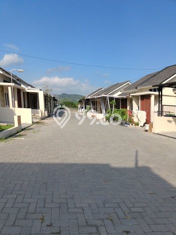Rumah Modern Minimalis 4 Kamar Siap Huni di Kotagede Rumah Modern Minimalis 4 Kamar Siap Huni di Kotagede