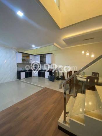 Jual Rumah Luas Megah Dengan View Eksklusif di Muara Karang, Jakarta Utara Jual Rumah Luas Megah Dengan View Eksklusif di Muara Karang, Jakarta Utara