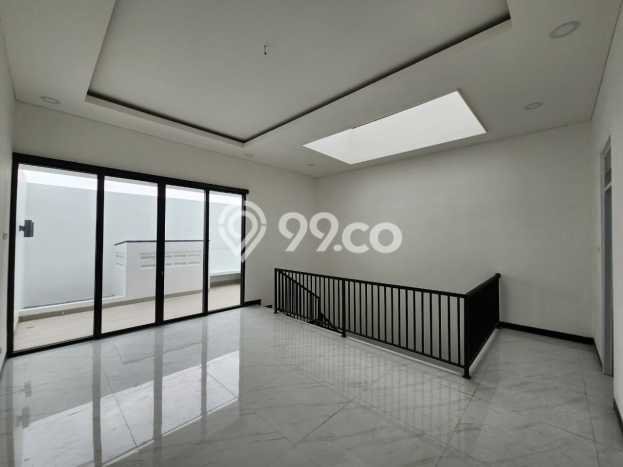 Dijual Rumah Luas Megah Dengan View Cantik di Kalideres, Jakarta Barat Dijual Rumah Luas Megah Dengan View Cantik di Kalideres, Jakarta Barat