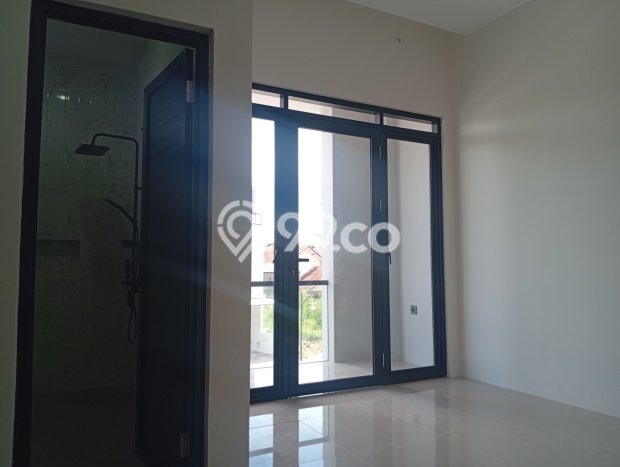 For Sale Rumah 4 Kamar Lokasi Strategis Bagus dan Strategis di Antapani For Sale Rumah 4 Kamar Lokasi Strategis Bagus dan Strategis di Antapani