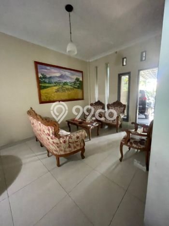 For Sale! Luxury House LT 447m2 Desain Modern di Buah Batu For Sale! Luxury House LT 447m2 Desain Modern di Buah Batu