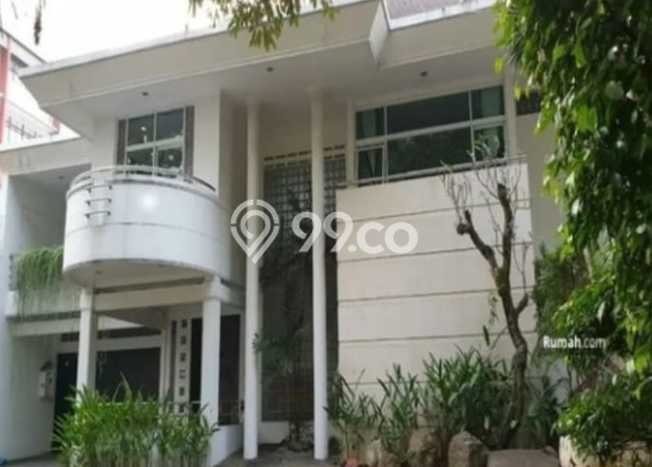 Ready to Use! Luxury House LT 1217m2 Desain Elegan di Dago Ready to Use! Luxury House LT 1217m2 Desain Elegan di Dago