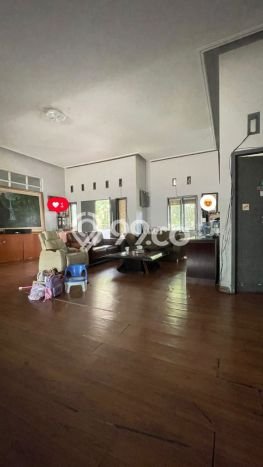 For Sale! Luxury House LT 447m2 Desain Modern di Buah Batu For Sale! Luxury House LT 447m2 Desain Modern di Buah Batu