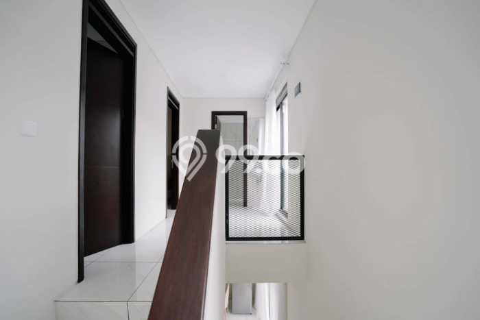 Rumah Luxury Modern Tanpa Renovasi di Kota Baru Parahyangan Bandung Rumah Luxury Modern Tanpa Renovasi di Kota Baru Parahyangan Bandung