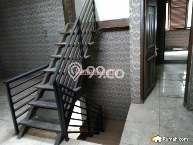 Ruko Dijual di Bandung LT 136m2 & LB 250m2 Lokasi Terbaik! Ruko Dijual di Bandung LT 136m2 & LB 250m2 Lokasi Terbaik!