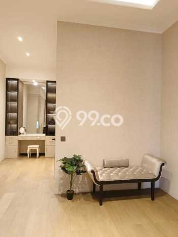 Rumah Mewah LB 400m2 Siap Huni Desain Elegan di Mekar Wangi, Bandung Rumah Mewah LB 400m2 Siap Huni Desain Elegan di Mekar Wangi, Bandung