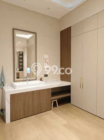 Rumah Mewah LB 400m2 Siap Huni Desain Elegan di Mekar Wangi, Bandung Rumah Mewah LB 400m2 Siap Huni Desain Elegan di Mekar Wangi, Bandung