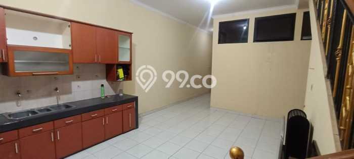 Dijual! Ruko di Taman Kopo Indah Bandung LT 137m2 / LB 300m2 Kawasan Strategis Dijual! Ruko di Taman Kopo Indah Bandung LT 137m2 / LB 300m2 Kawasan Strategis