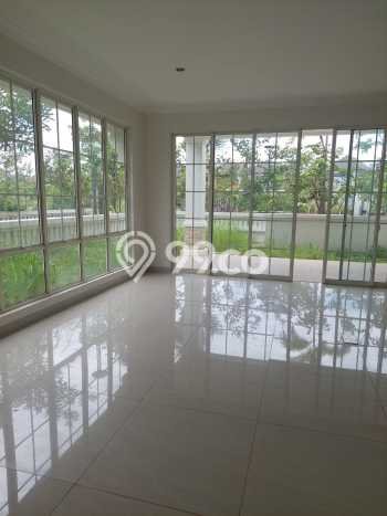Rumah Luxury Modern Tanpa Renovasi di Podomoro Park Bandung Bandung Rumah Luxury Modern Tanpa Renovasi di Podomoro Park Bandung Bandung