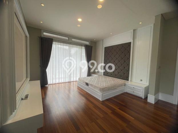 Disewakan Rumah Strategis LT 550m2 / LB 600m2 di Kota Baru Parahyangan, Bandung Disewakan Rumah Strategis LT 550m2 / LB 600m2 di Kota Baru Parahyangan, Bandung