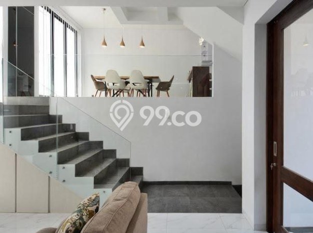 Rumah Luxury Modern Siap Huni di Kota Wisata Jakarta Timur Rumah Luxury Modern Siap Huni di Kota Wisata Jakarta Timur