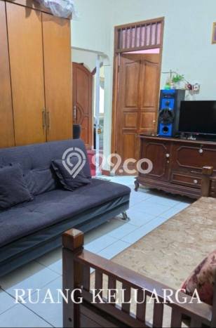 Rumah Strategis Modern Lb 215m2 di Bekasi Utara, Bekasi Rumah Strategis Modern Lb 215m2 di Bekasi Utara, Bekasi