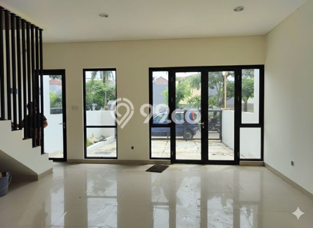 FOR SALE! Ruko di Bekasi Utara Bekasi, LT 66m2, LB 97m2 FOR SALE! Ruko di Bekasi Utara Bekasi, LT 66m2, LB 97m2