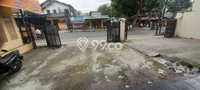 Ruko untuk disewa di Duren Sawit punya LT 136m2 & LB 88m2 harga sewa kompetitif Ruko untuk disewa di Duren Sawit punya LT 136m2 & LB 88m2 harga sewa kompetitif