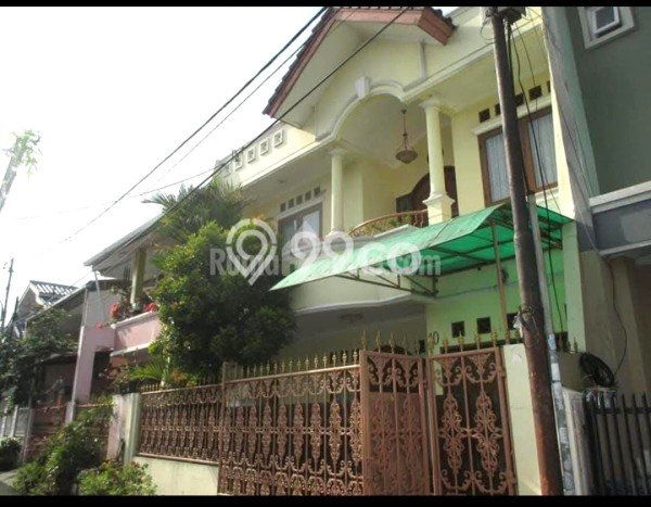 Rumah Modern 5 KT di Pulomas Jakarta Timur Semi Furnished Rumah Modern 5 KT di Pulomas Jakarta Timur Semi Furnished