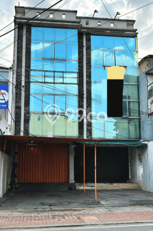 Disewakan Ruko komersial di Tebet luas bangunan 50m2 Disewakan Ruko komersial di Tebet luas bangunan 50m2