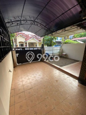 Rumah Modern 4 KT di Metland Menteng Jakarta Timur Semi Furnished Rumah Modern 4 KT di Metland Menteng Jakarta Timur Semi Furnished